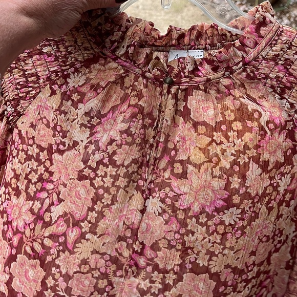 Sheer Floral Blouse. Size XS - Picture 3 of 8